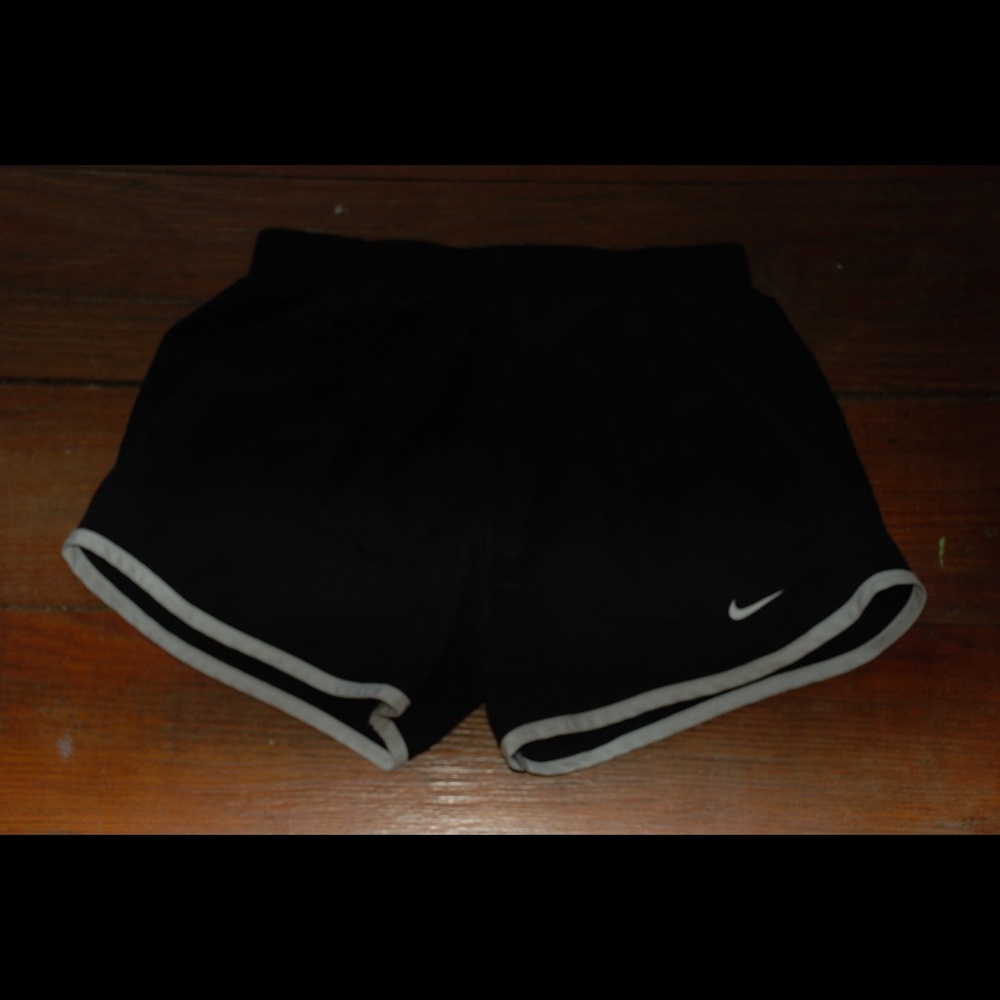 Girls nike shorts